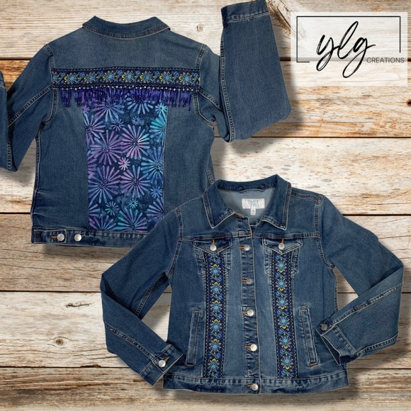 Denim Jacket Boho Refashioned Blue Aqua Beaded Trucker Womens Medium Time Tru - Picture 1 of 13